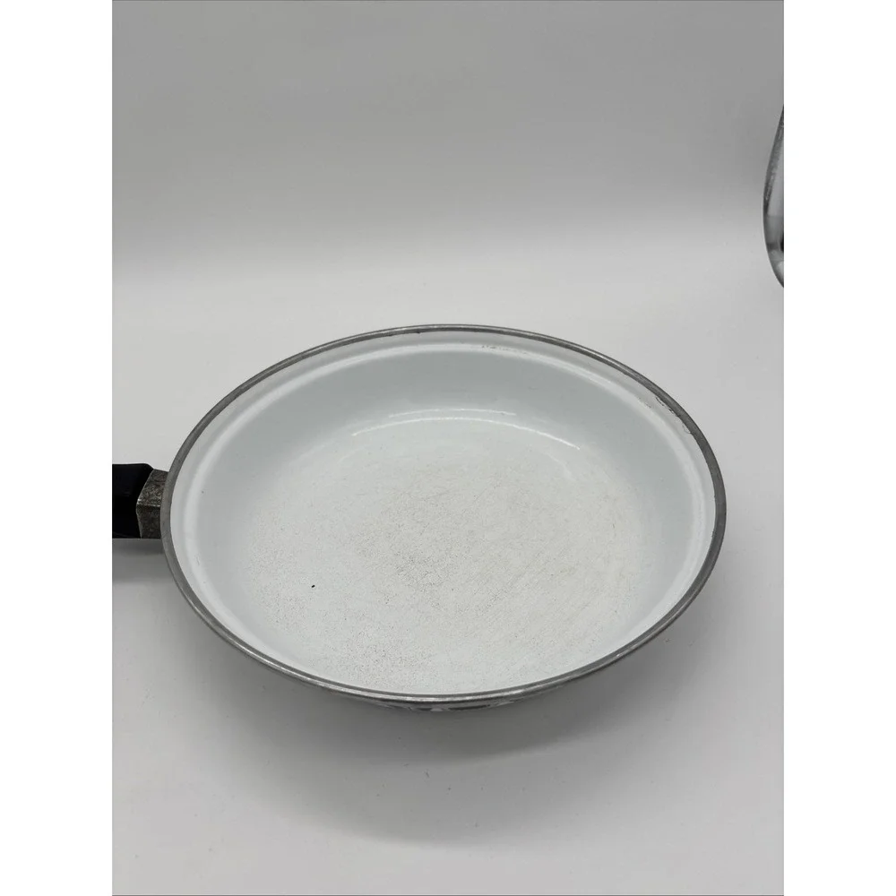 Vintage‎ Austria Email Frying Pan 9 Inches No Lid